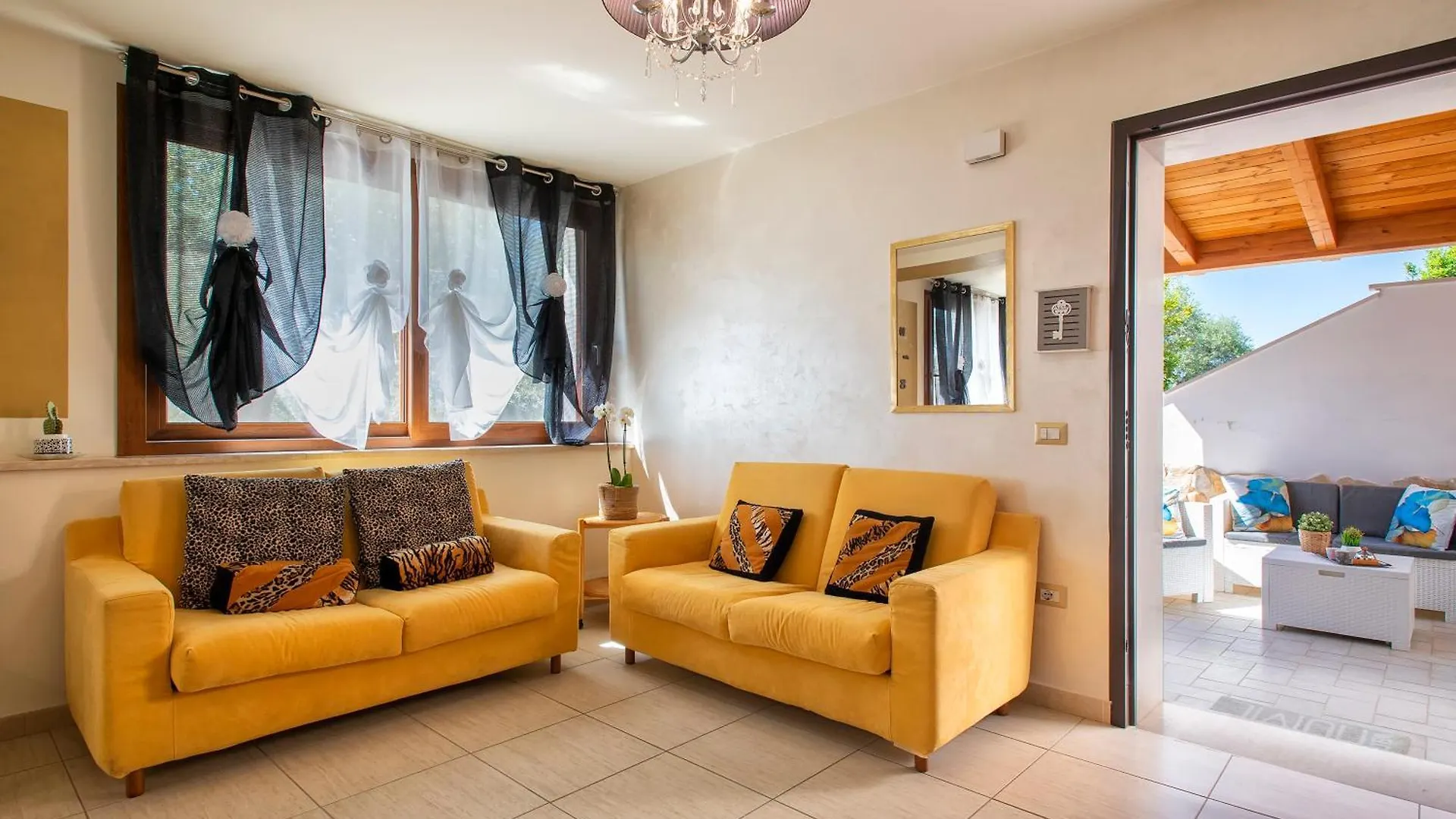 Casa Pollina In Villa Brionis Con Grande Veranda Alghero Apartment