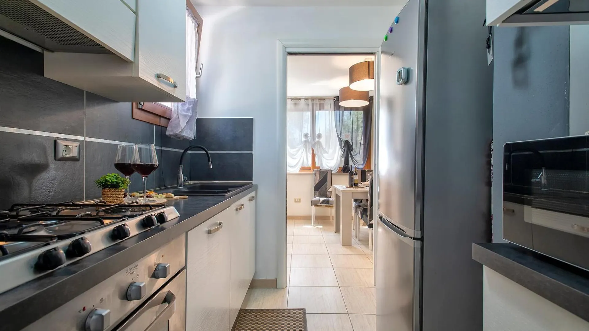 Casa Pollina In Villa Brionis Con Grande Veranda Alghero Italy